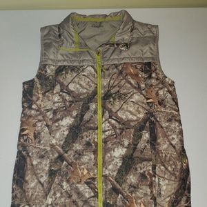 Cabela's youth camo vest